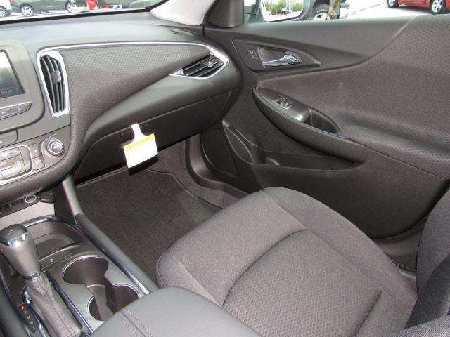 2017 Chevrolet Malibu LT 4dr Sedan